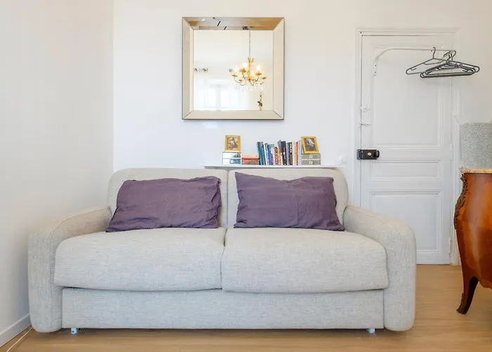 Joli Pres De Monaco * ボーソレイユ